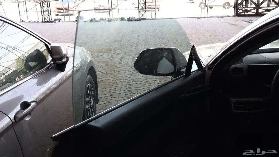 ازيرا اكسكلوسيف 2025 20