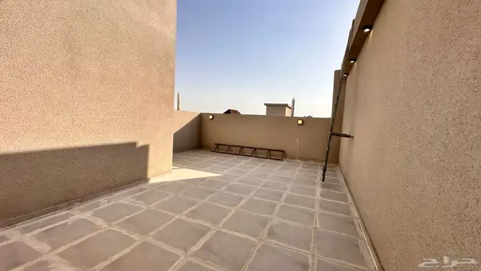 للبيع روفات علويه فاخره حي حطين بجوار مطار. ابها 34