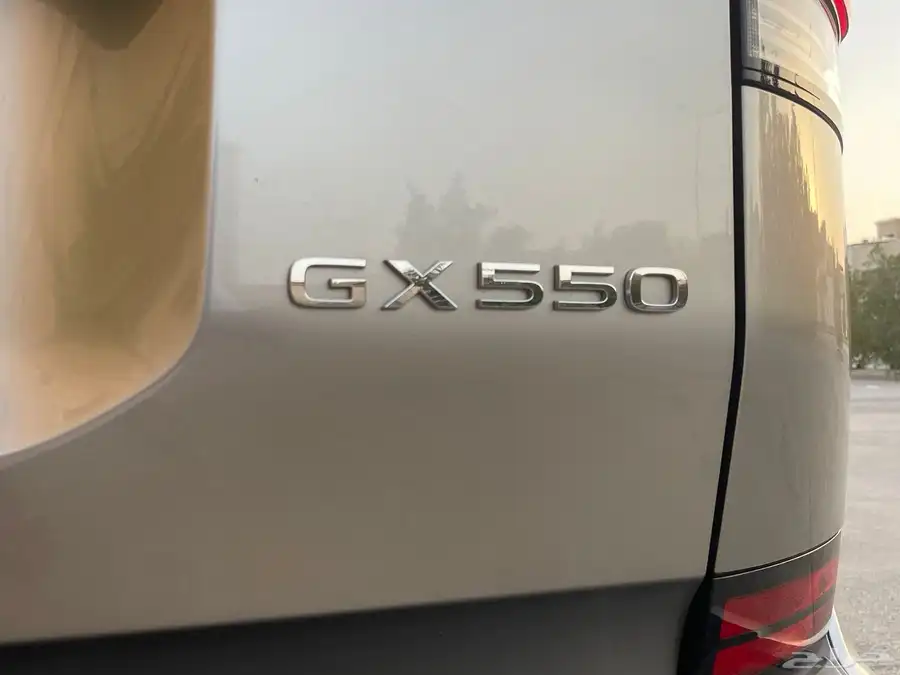 لكزس GX 550 فل كامل 2024 ( بحالة الجديد ) 15