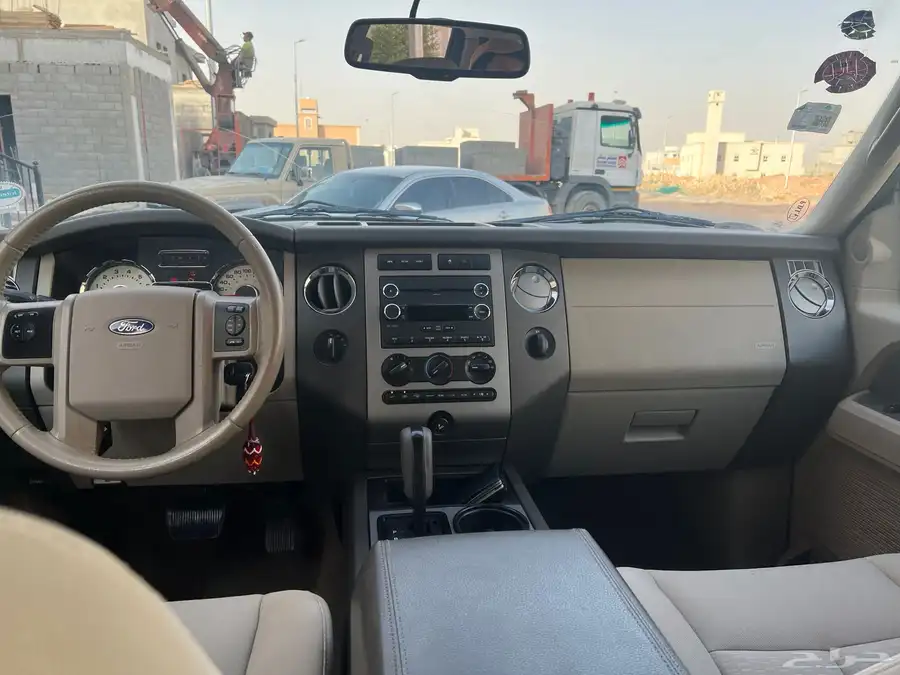 فورد أكسبديشن 2011 9
