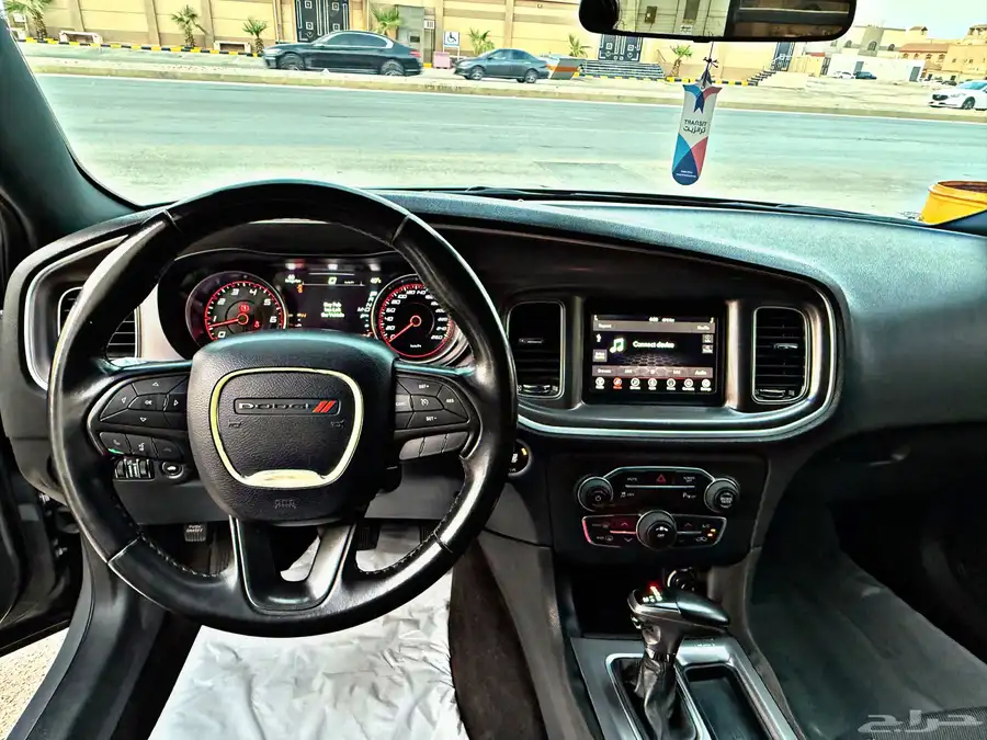 Dodge Charger SXT 2019 6