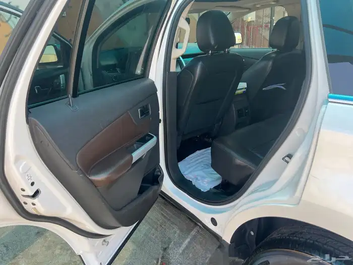 Ford Edge Limited Edition 2013 16