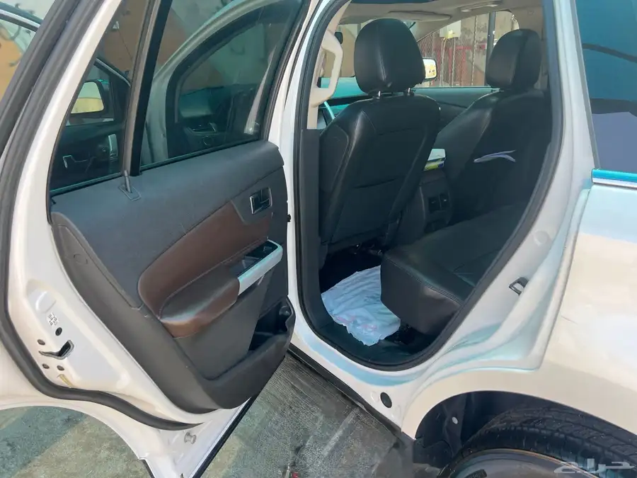 Ford Edge Limited Edition 2013 16