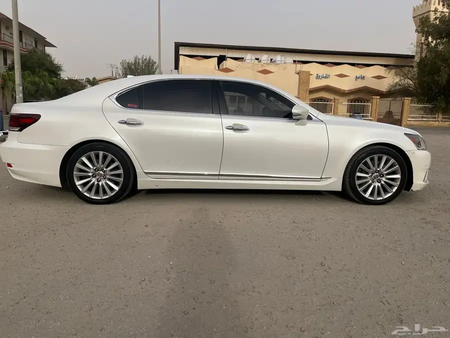 لكزس LS460L 5