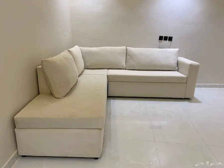 شاشة 55 كنب 5 متر 4