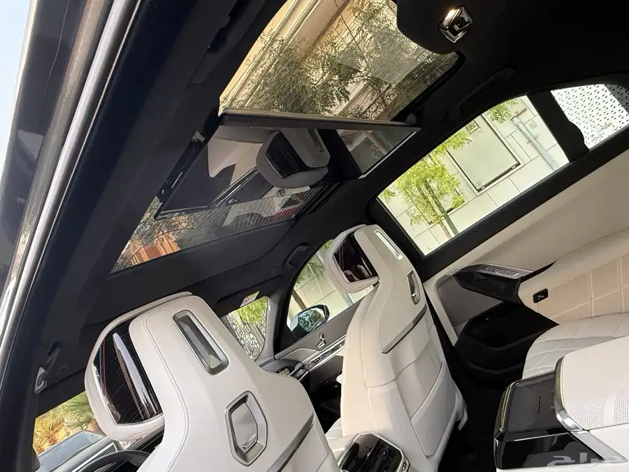 BMW 740i موديل 2025 8