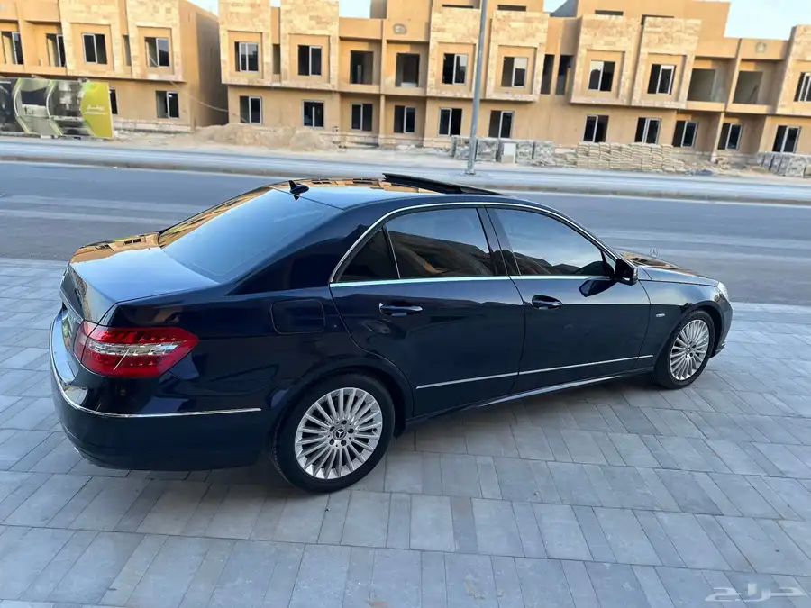 مرسيدس E300 2010 7
