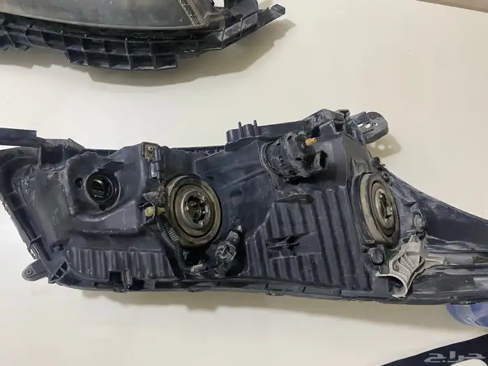 شمعات و اسطبات و بطانة قفل الكبوت اكورد 2010 7