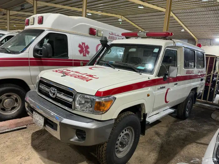 إيجار سيارات اسعاف للمشاريع والمصانع 5