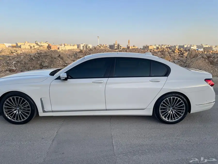 بي ام دبليو - 2020 - BMW 730L 12
