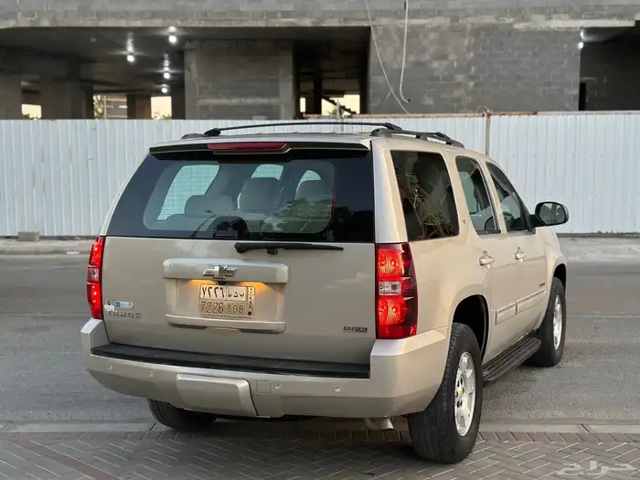تاهو 2011 نظيف جدا 12