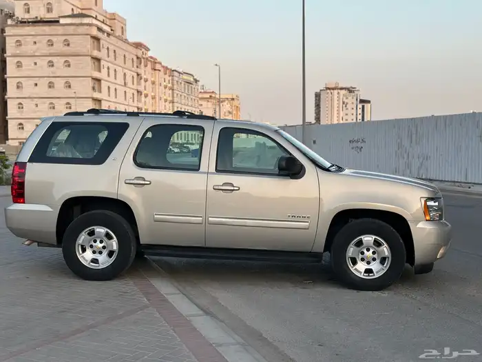 تاهو 2011 نظيف جدا 8