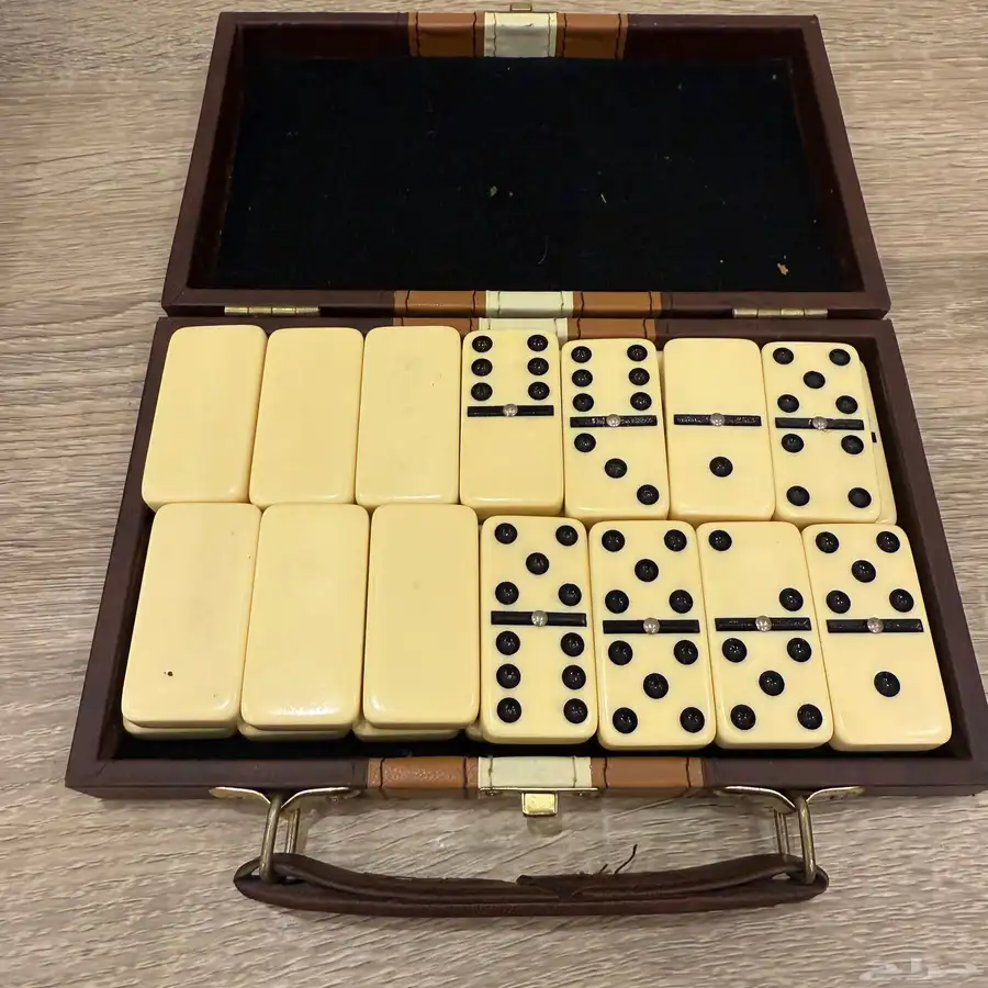 ساعات وقطع جميلة 19