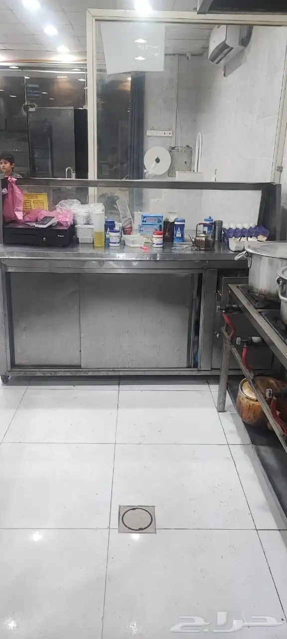 محل تميس للتقبيل او البيع 1