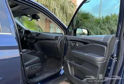 HONDA PILOT TOURING - Full Option 9