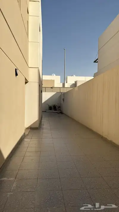 فله للايجار حي الفرسان 10