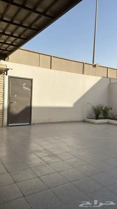 فله للايجار حي الفرسان 11