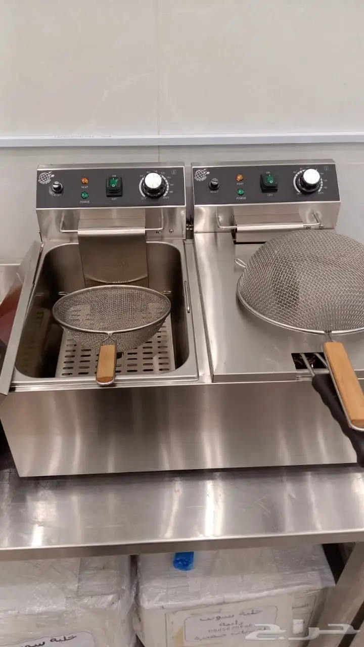 محل مخبوزات وحلويات للتقبيل او بيع اغراض المطبخ بالكامل 1