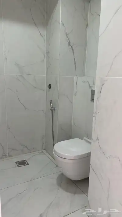 فله للايجار حي الفرسان 5