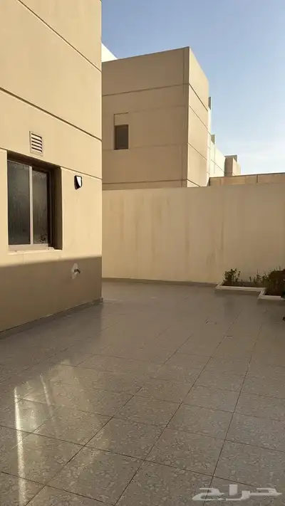 فله للايجار حي الفرسان 9