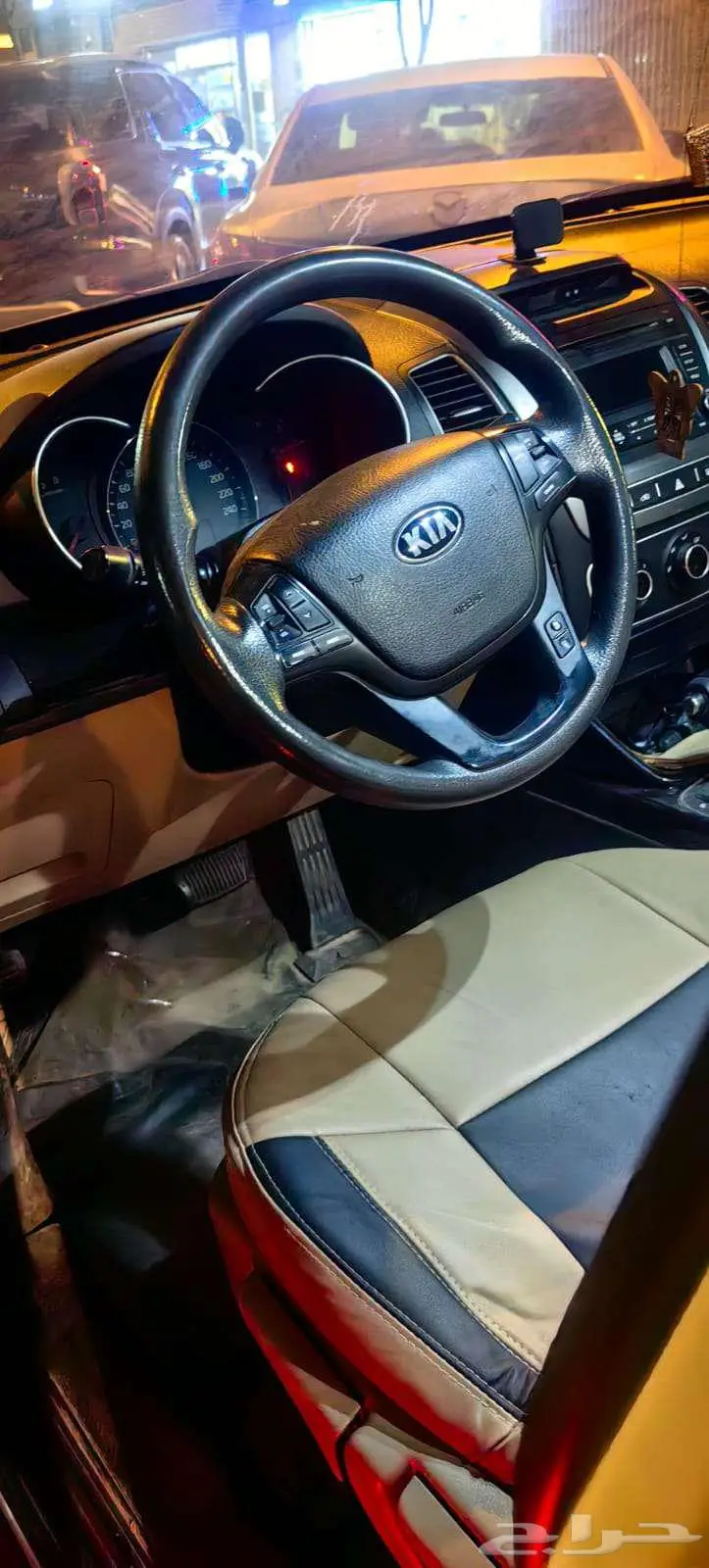 للبيع كيا سورينتو 2014 V6 - AWD 4