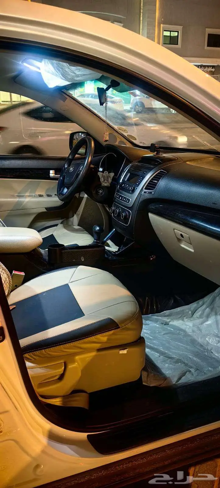 للبيع كيا سورينتو 2014 V6 - AWD 7