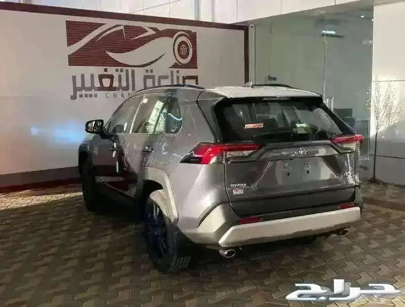 تويوتا راف فور ادفنشر 2024 بسعر 137000شامل الضريبة 5