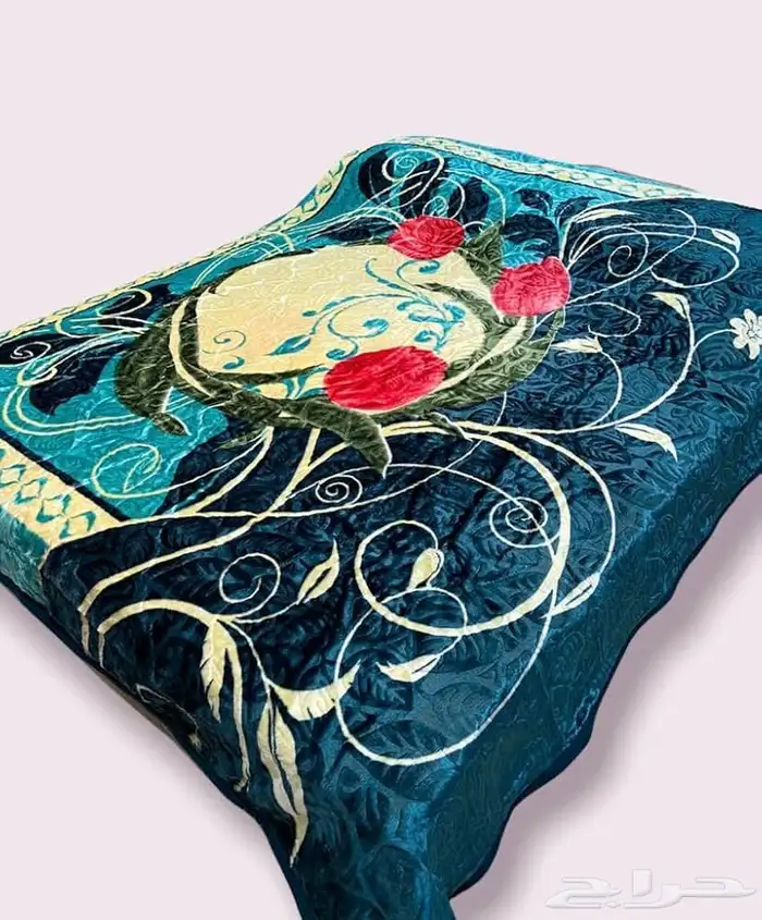 سرير دورين أنيق وعصري  مع طقم نوم فاخر 1