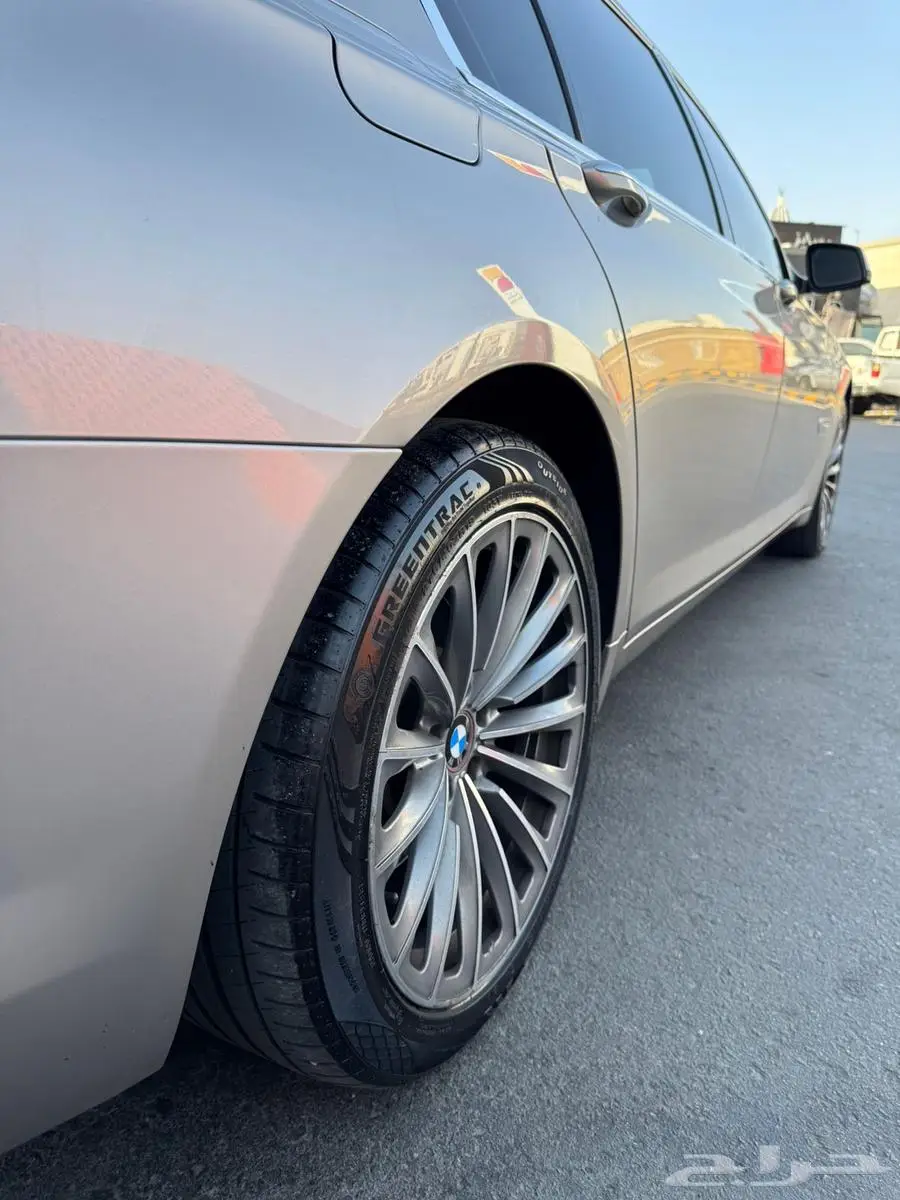 BMW الفئة السابعة 740 25