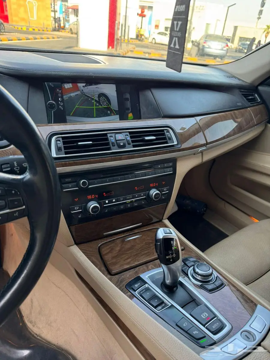 BMW الفئة السابعة 740 16