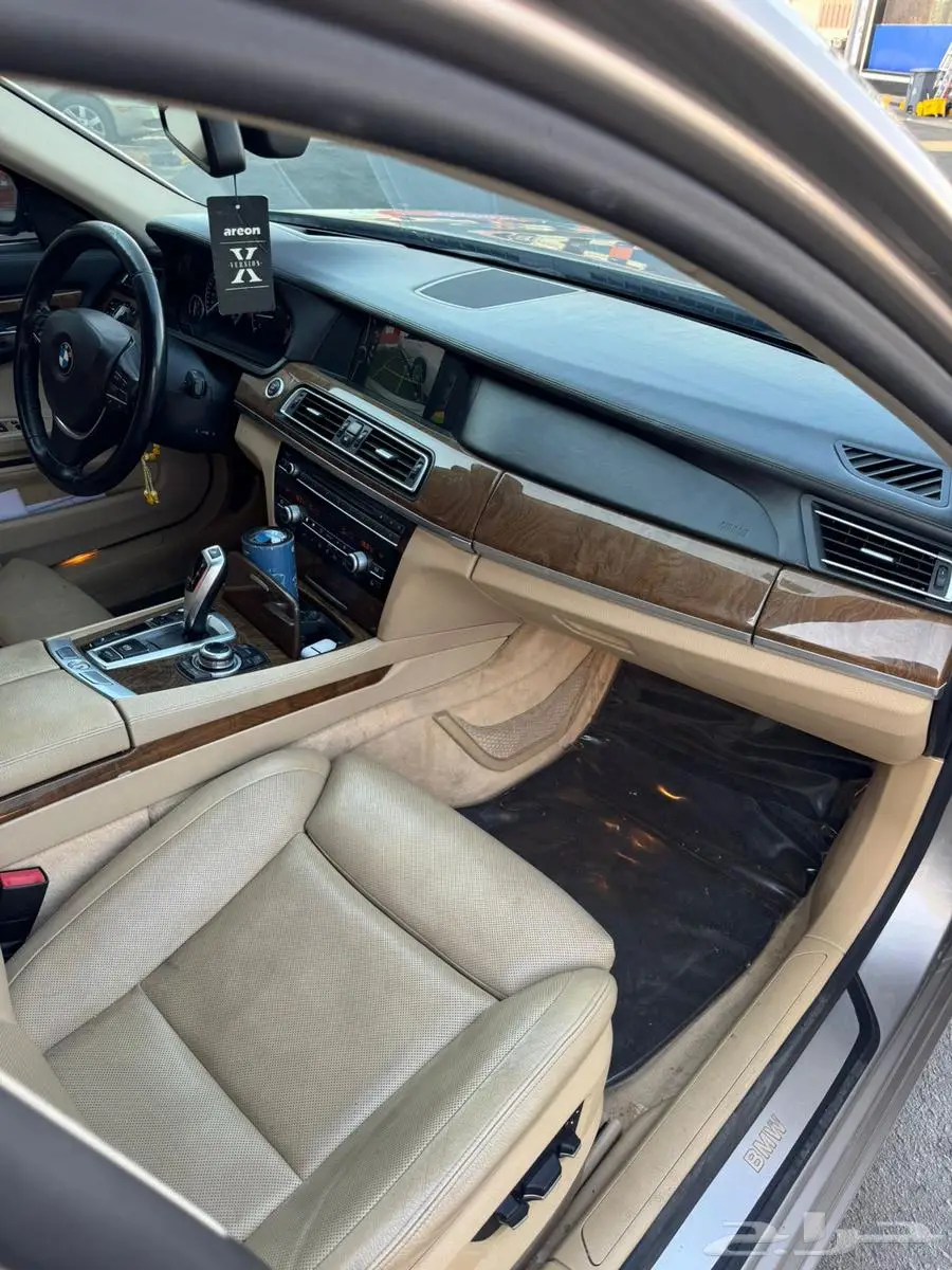 BMW الفئة السابعة 740 10