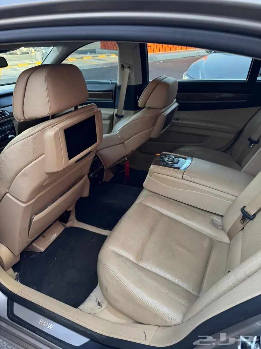 BMW الفئة السابعة 740 19