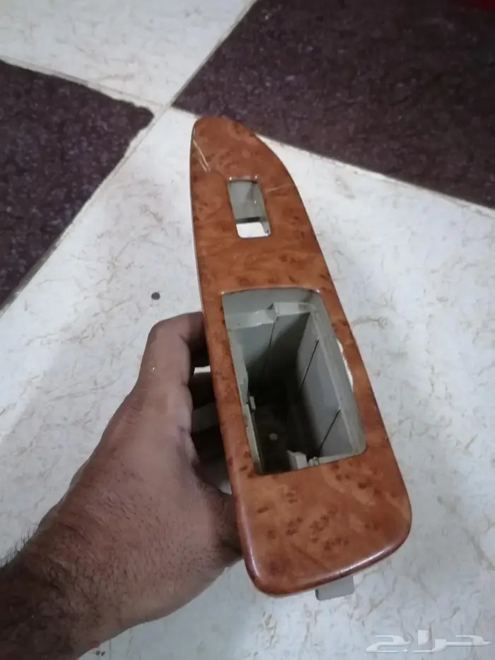 سويتش زجاج لاندكروزر من 2003 الي 2007 5