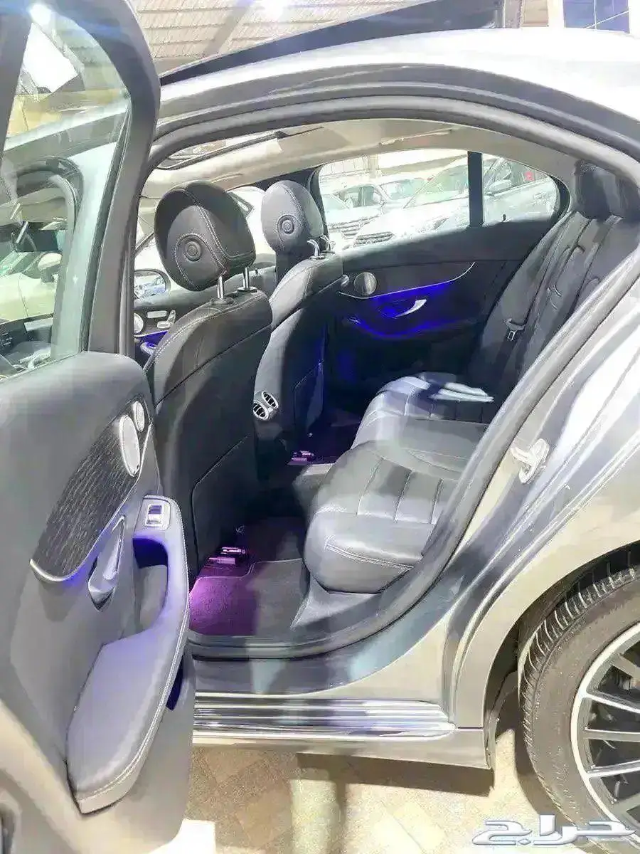 مرسيدس c300 استخدام نظيف جدا بافضل سعر 10