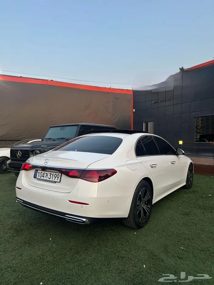 مرسيدس بنز E200 فل اصفار تم البيع ربنا يبارك 5