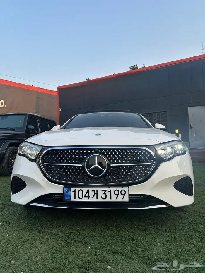 مرسيدس بنز E200 فل اصفار تم البيع ربنا يبارك 2
