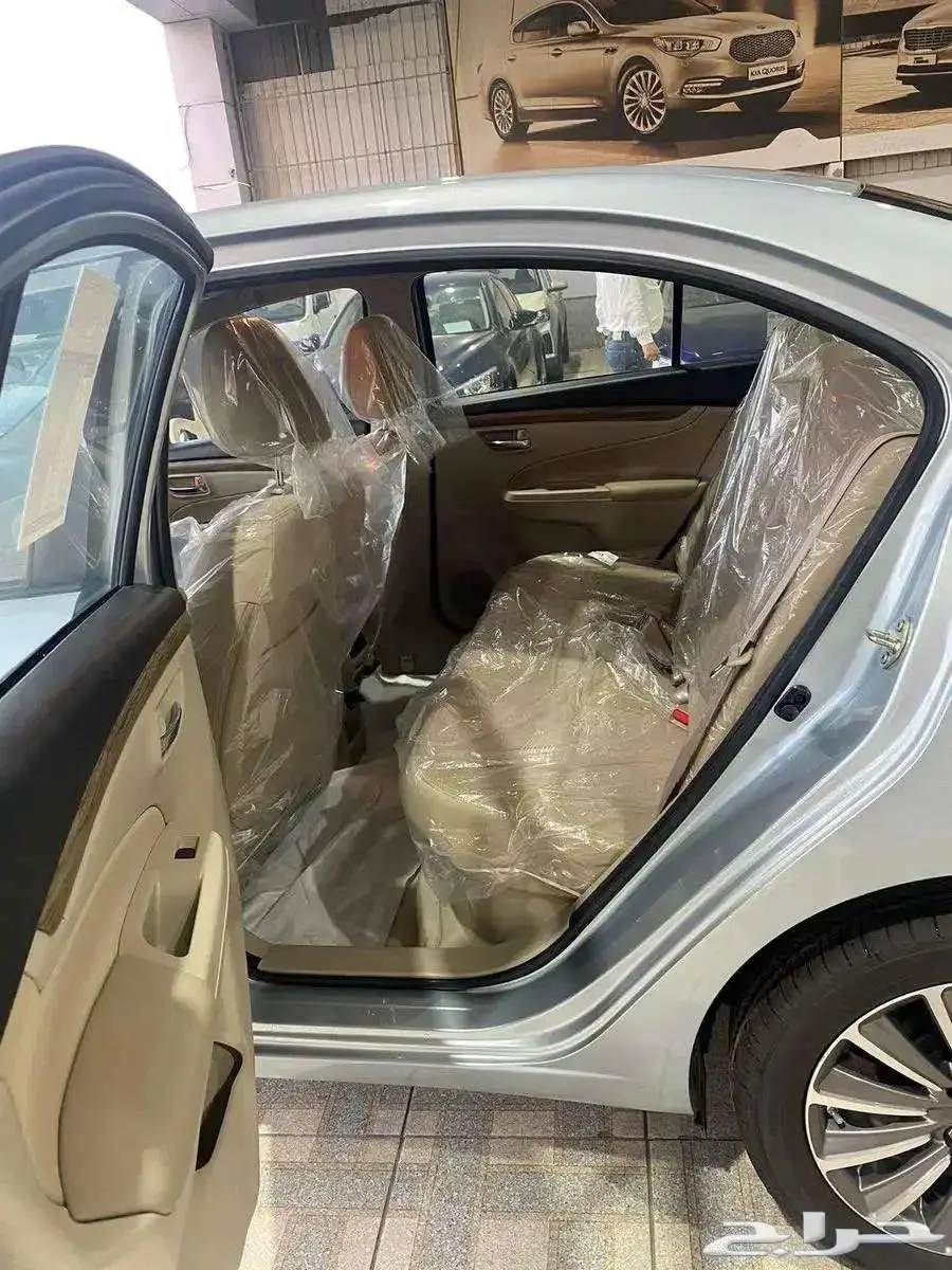 سوزوكي سياز 2025 15