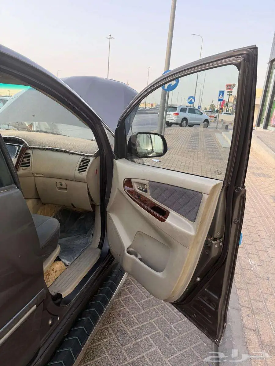 Toyota Innova 2014 full option 2