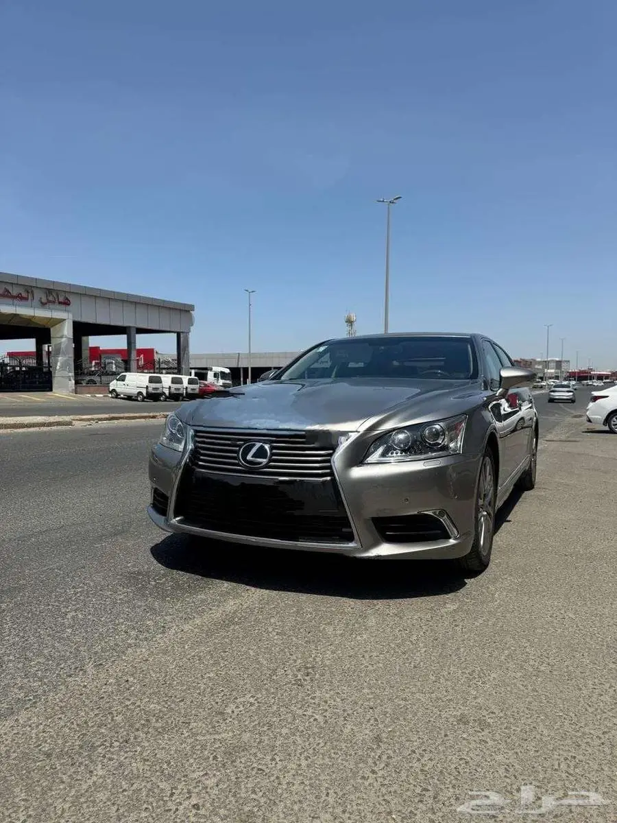 لكزس -LS-460L- فل كامل ممشى 170 موديل 2014 1