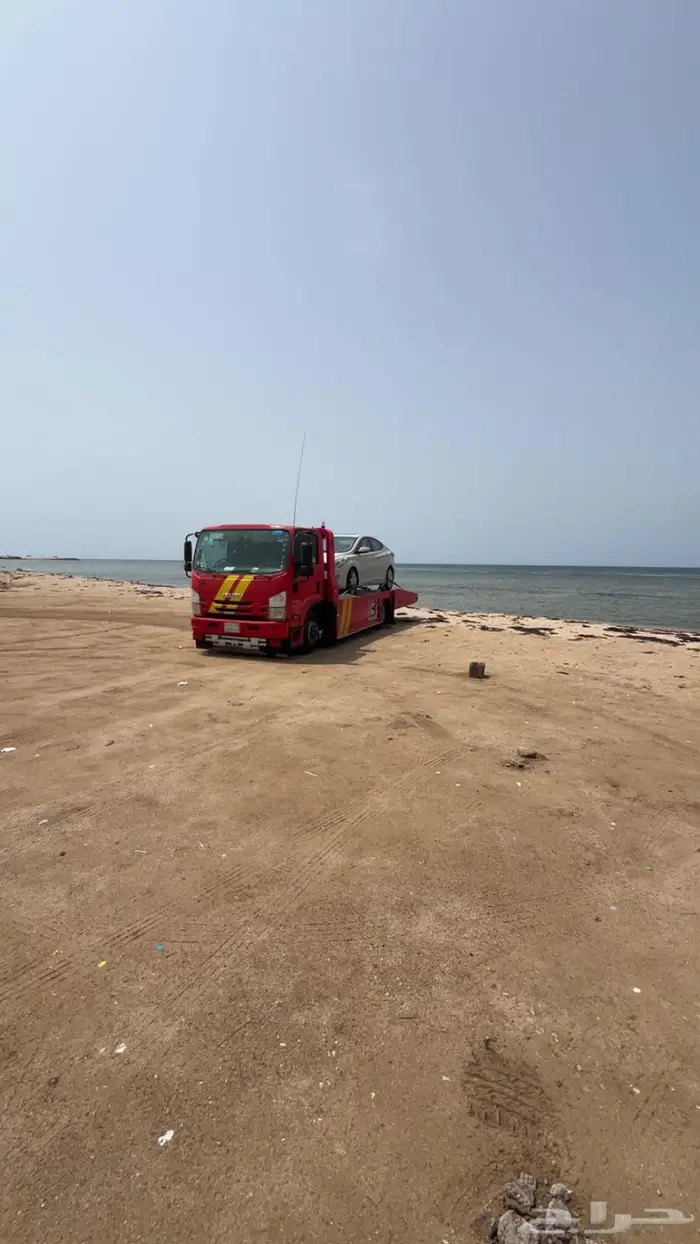 سطحة ابها خميس مشيط لنقل السيارات المعطله والسليمه 0
