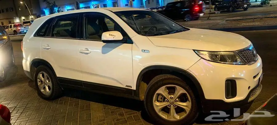 للبيع كيا سورينتو 2014 V6 - AWD 10