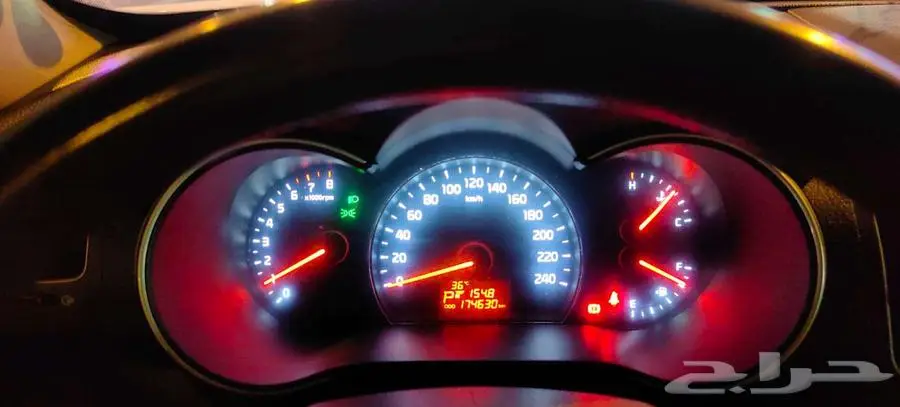 للبيع كيا سورينتو 2014 V6 - AWD 5