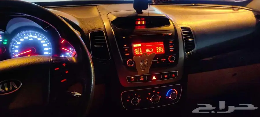 للبيع كيا سورينتو 2014 V6 - AWD 1