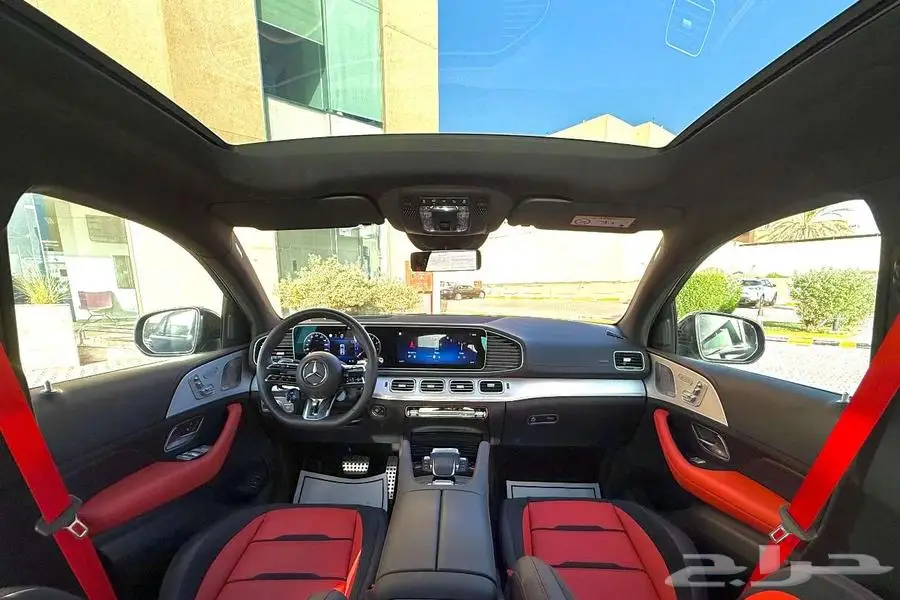 مرسيدس GLE 53 AMG 2024 اسود ممشي قليل 6