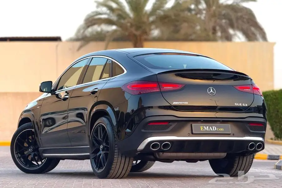 مرسيدس GLE 53 AMG 2024 اسود ممشي قليل 3