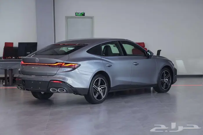 انطلق مع ام جي 7 ستاندر 2025 من صالح للسيارات 9