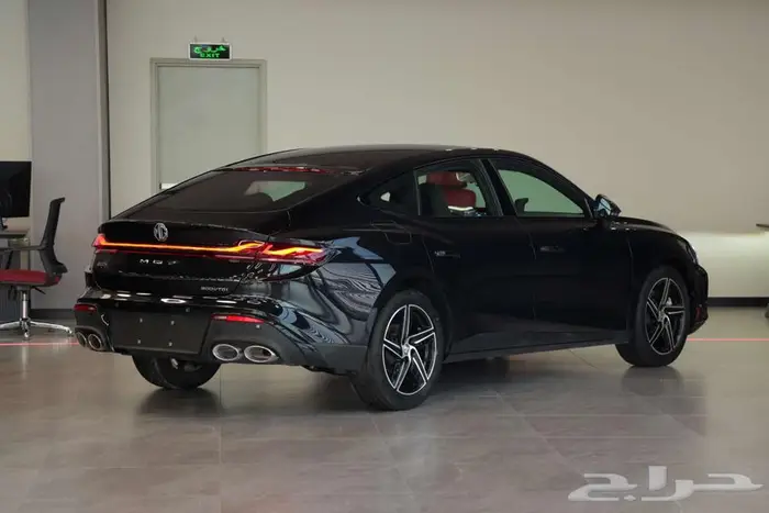 انطلق مع ام جي 7 ستاندر 2025 من صالح للسيارات 1