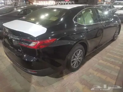 كامري E هايبرد ستاندرد اسود 2025 سعودي 1