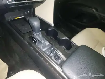 كامري E هايبرد ستاندرد اسود 2025 سعودي 4