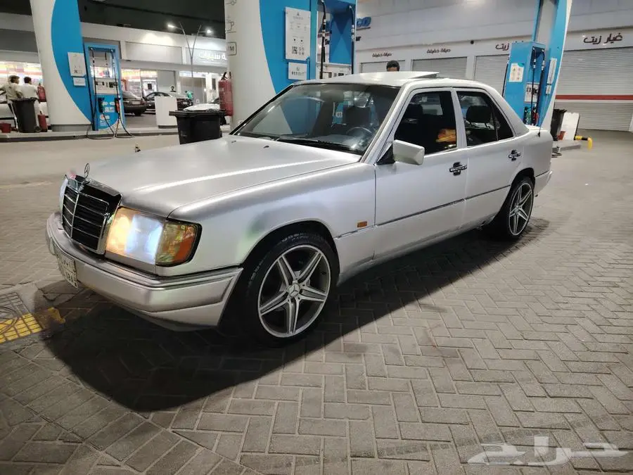 مرسدس E300 2